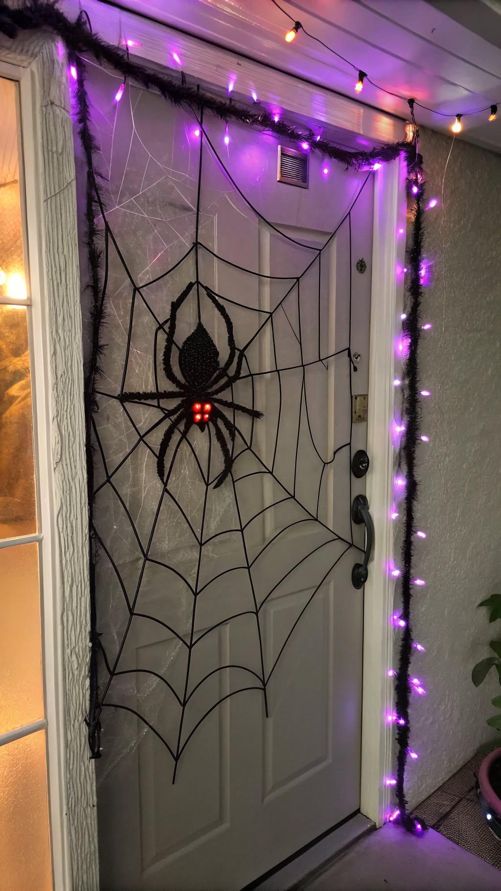 13. Spider’s Lair Spectacle