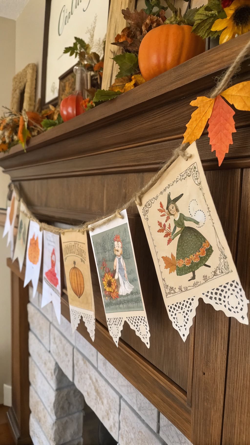 15. Retro Halloween Garland