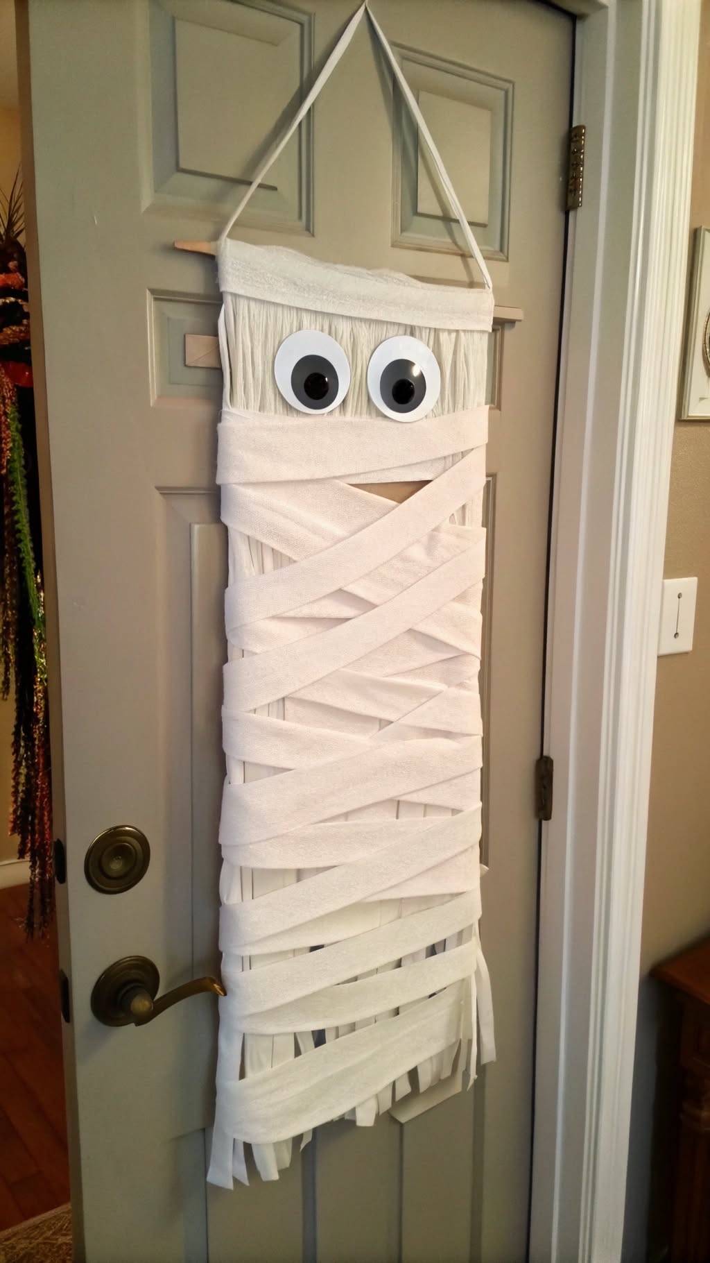 9. Mummy Wrap Hanger